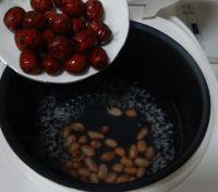 红枣花生黑米粥的做法步骤6
