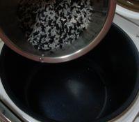 红枣花生黑米粥的做法步骤4