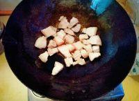 砂锅豆干焖肉的做法步骤3