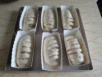 红豆浆椰蓉面包的做法步骤12